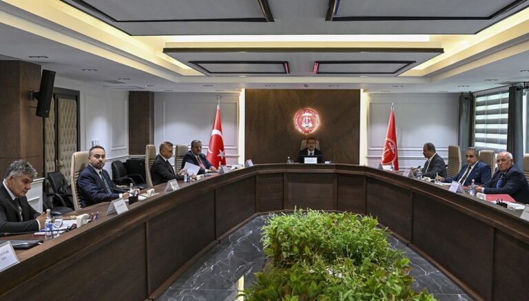 memur-zammi-hakem-kurulunun-3uncu-toplantisi-bugun-8kPAyX8m.jpg