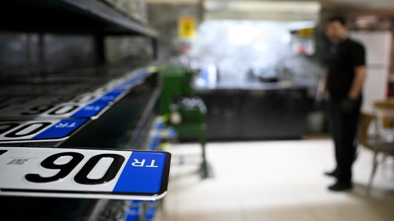 Standart Dışı Plakalar Ücretsiz Olarak Yenilenecek!