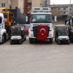 sirnak-belediyesi-arac-filosunu-buyutuyor-6-yeni-arac-hizmete-alindi-xu7XgeXl