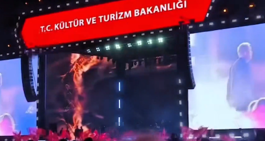 Gençlerden İmamoğlu Destek Sloganları: Kültür Yolu Festivali’nde Dikkat Çeken Anlar