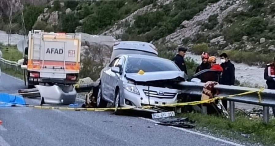Düğün Yolculuğunda Feci Kaza: 1 Ölü, 3 Yaralı