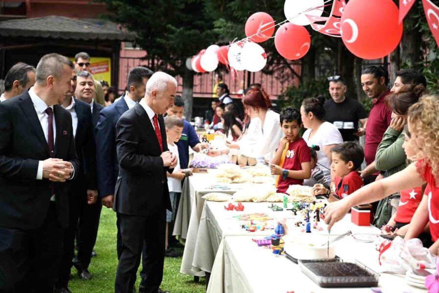 Lüleburgaz’da “Açık Hava Kütüphaneleri Projesi” ile Okuma Etkinliği Gerçekleşti