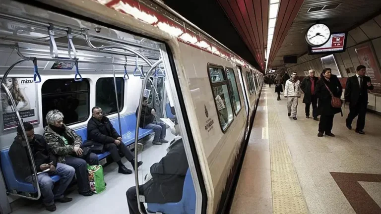 yenikapi-haciosman-metro-hattinda-teknik-ariza-5LZqI2M4